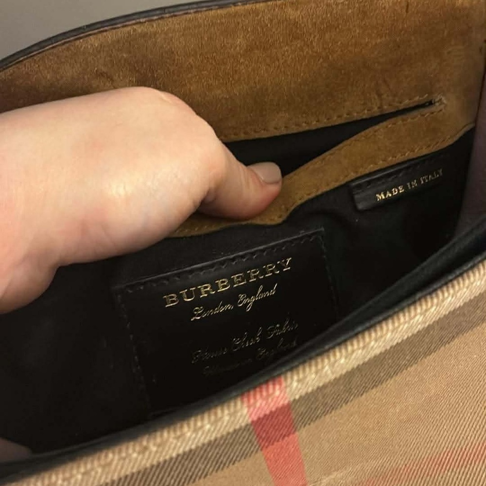 Burberry Pink and Tan Crossbody Bag with Gold Accent - Picture 3 of 4